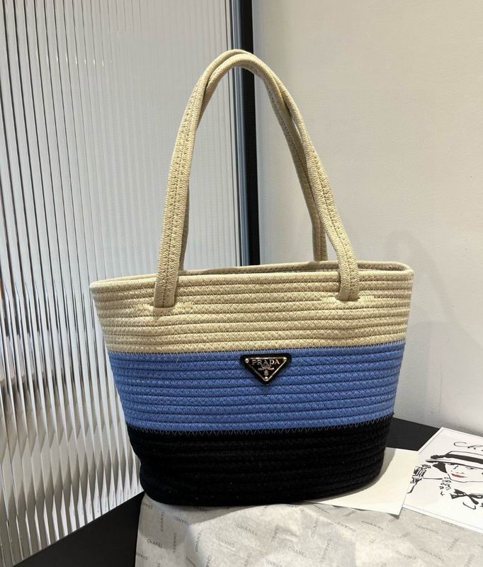 Prada 35X30cm dx10